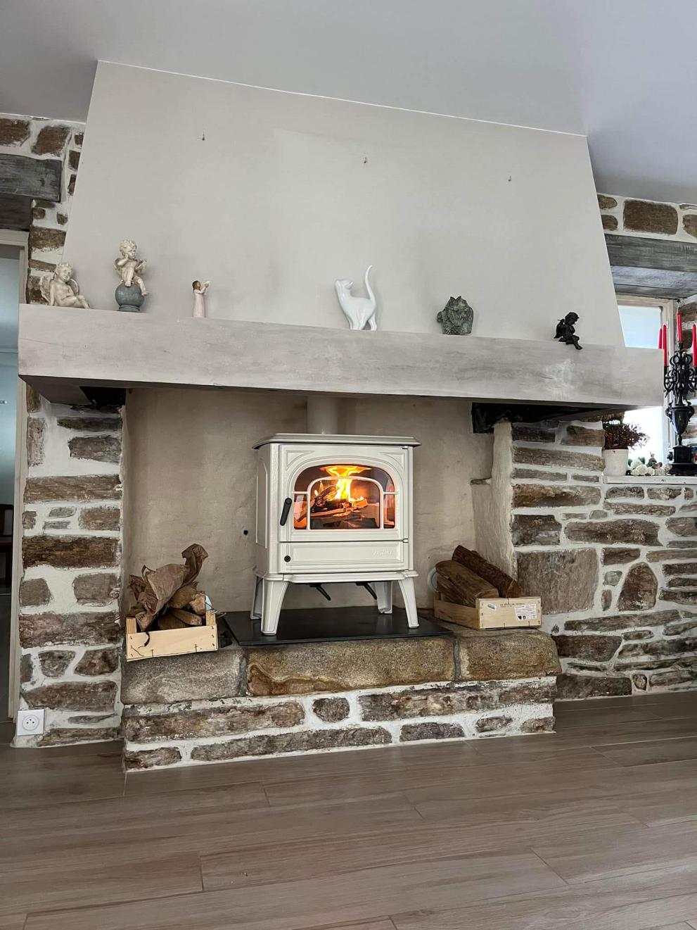 Pose d'un poêle à bois Artense Pose d'un poêle à bois Artense