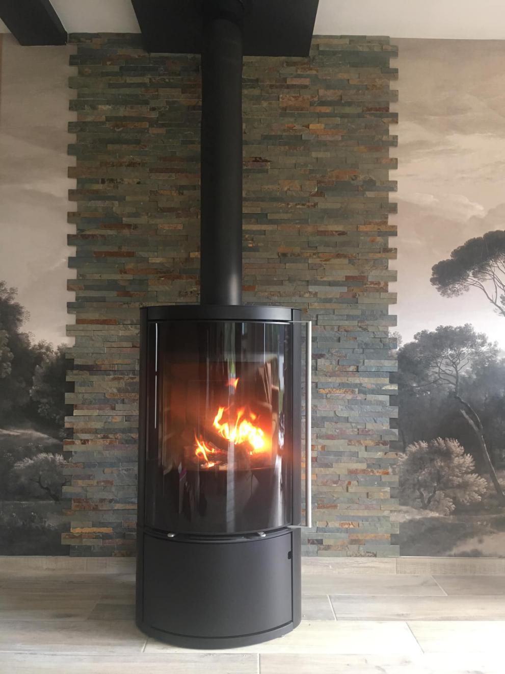 Pose d'un poêle à bois à Pleuven Pose d'un poêle à bois à Pleuven