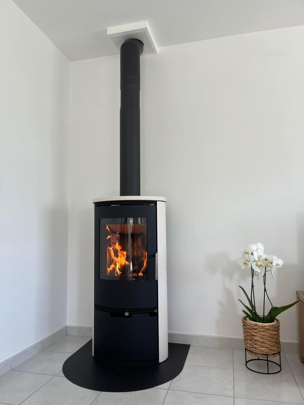 Pose d'un poêle à bois Odyssée Design Delta