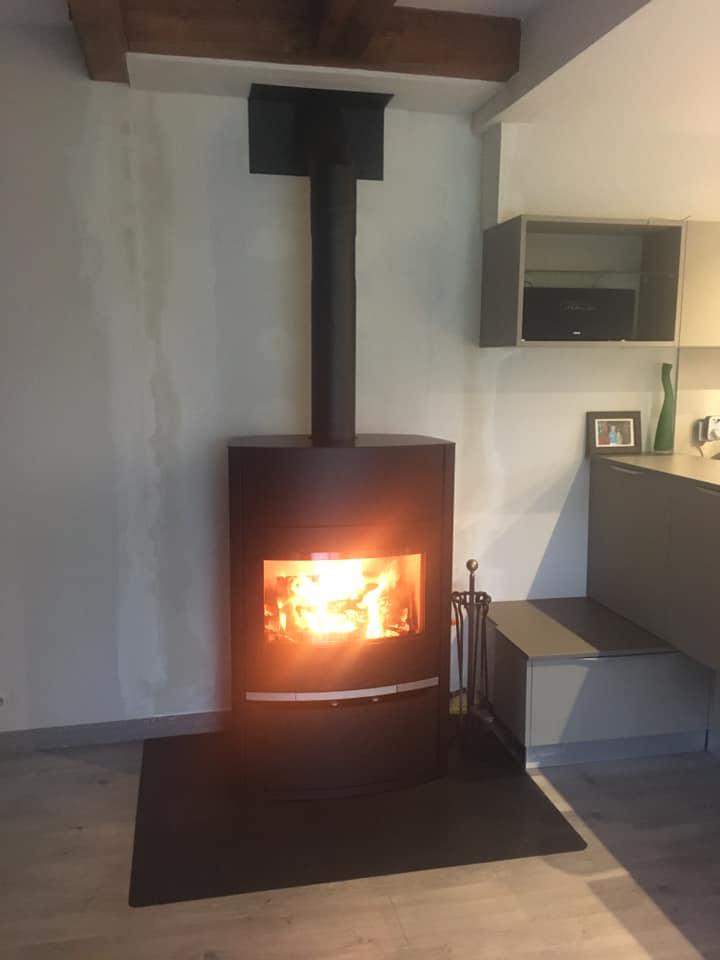 Pose d'un poêle à bois Pose d'un poêle à bois