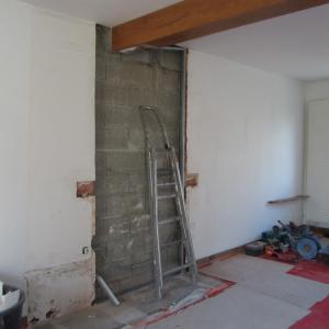 De la démolition de la cheminée à la pose du poêle
